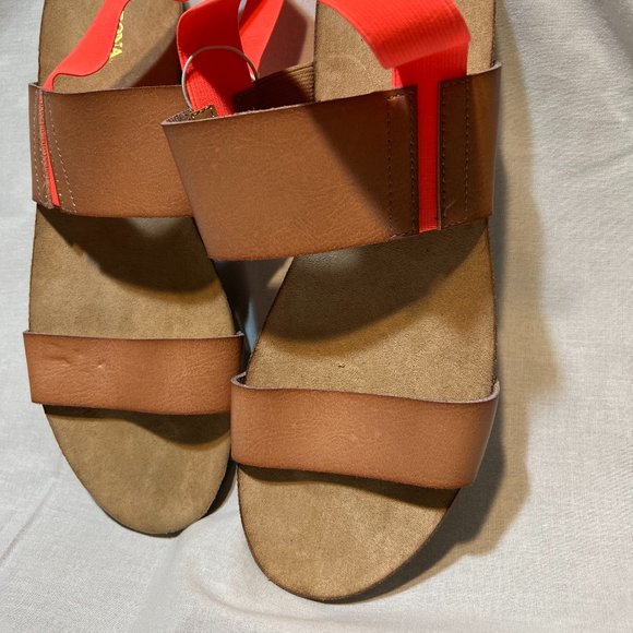 Target’s Merona Flat Sling Back Sandals Beige with Neon Orange Straps Si… - Picture 2 of 10
